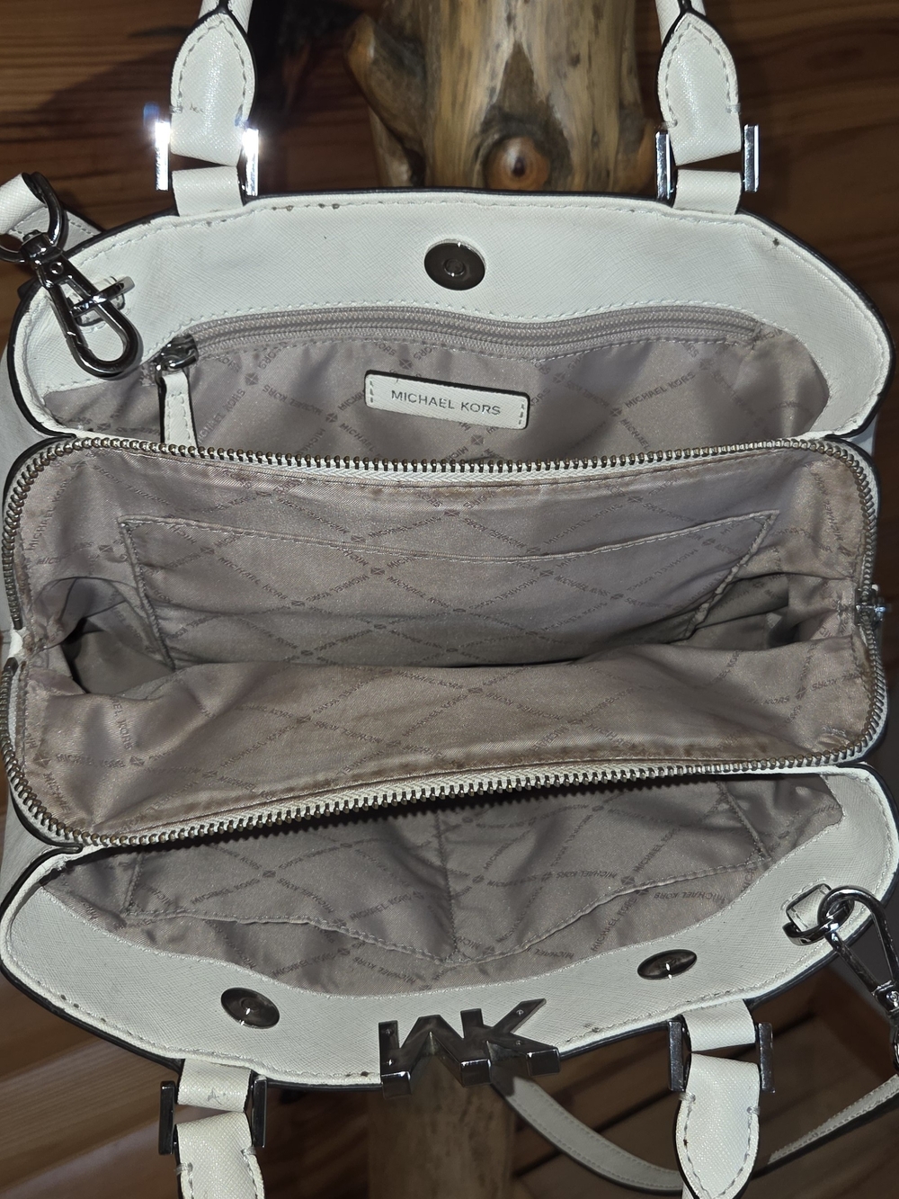 Michael Kors White Leather Tote with Removable Shoulder Strap - Picture 2 of 2